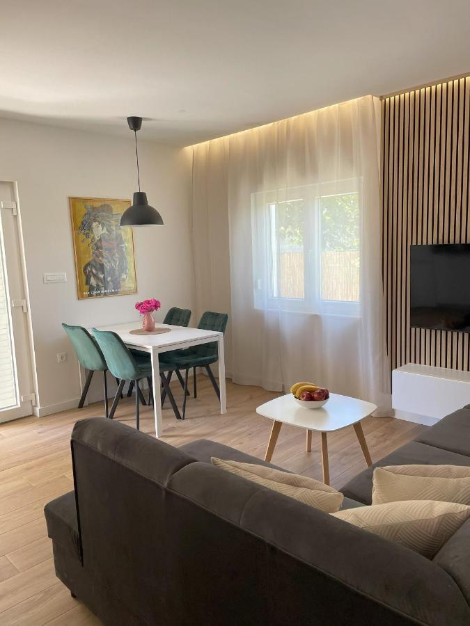 Penny Epetium Apartamento Stobreč Exterior foto